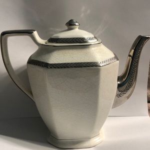 SAXON CHINA 18 karat platinum gold teapot